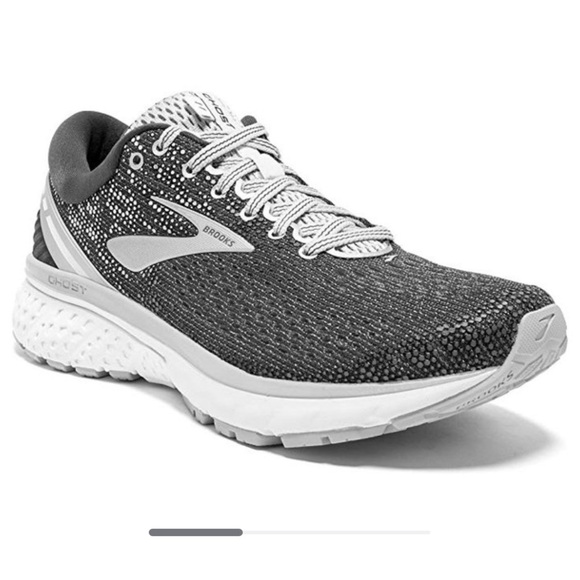 Brooks ghost 11 running shoes - Picture 1 of 11